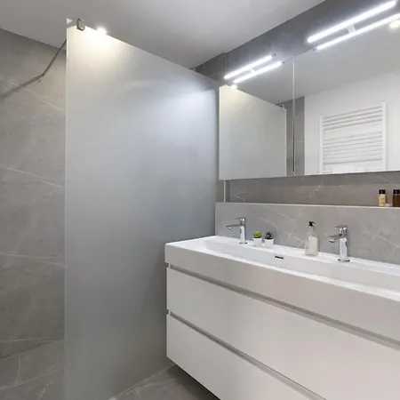 아파트 Allod Park Haus C 105 By Interhome 다보스